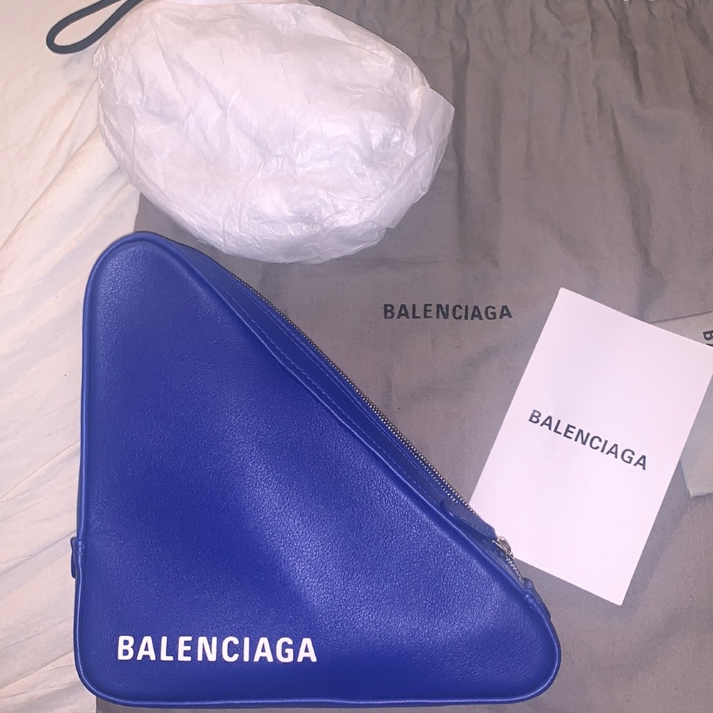 Authentic Balenciaga Triangle clutch - Picture 5 of 7